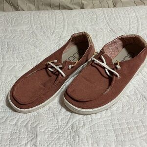 Casual women’s Shoes in Brown